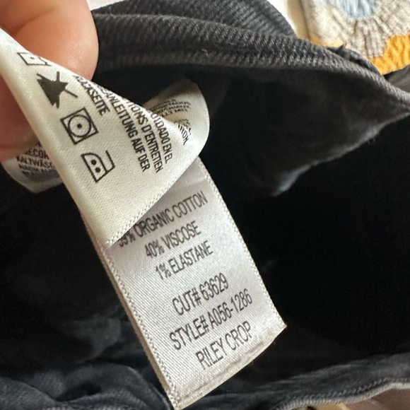 Agolde Riley High Rise Cropped Jean - Picture 4 of 7